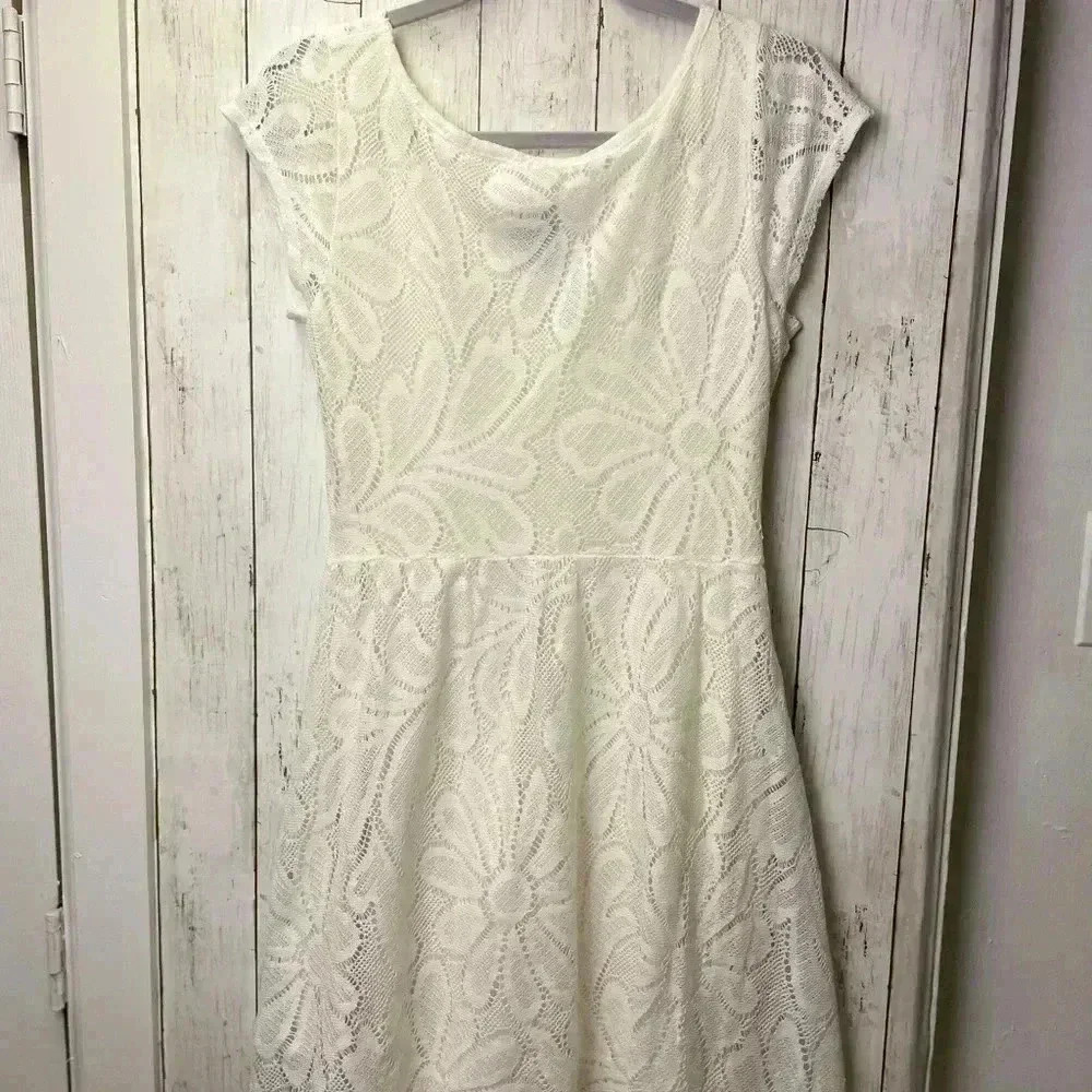 Deletta White Summer Dress Size M Lightweight/Special occasion - Picture 3 of 10